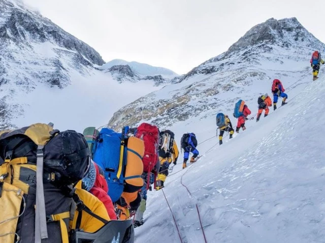 Everest Mount Everest Records Busiest Season in History with Over 1,000 Summits
