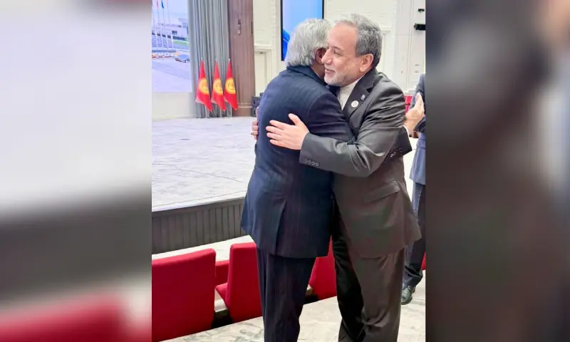 Dar meets Araghchi on SCO summit sidelines, stresses ‘sincere implementation’ of Islamabad MoU