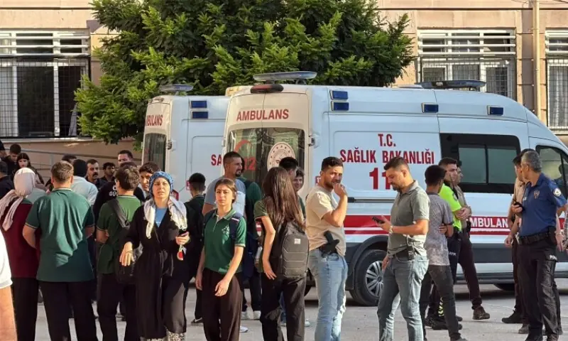 11 hurt as student opens fire outside Turkiye school